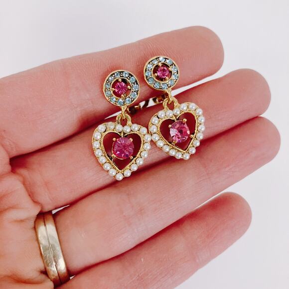 Vintage Y2K Gold Tone Heart Clip On Earrings Pink Blue Rhinestone Faux Pearl - Picture 2 of 12
